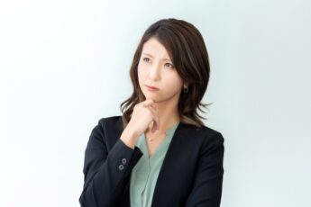 歯列矯正や外科手術では顔の歪みは治らない？